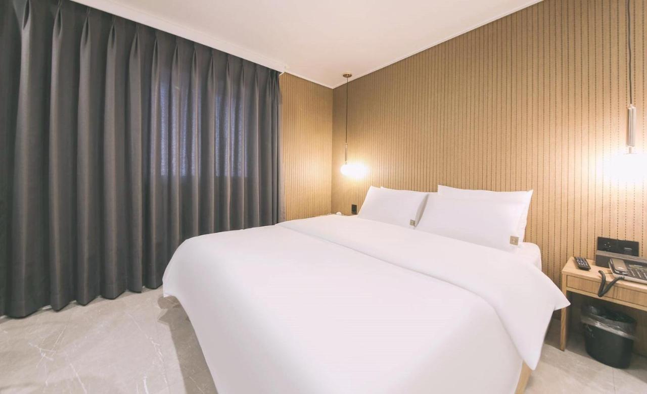 Ariel Hotel Пусан Экстерьер фото