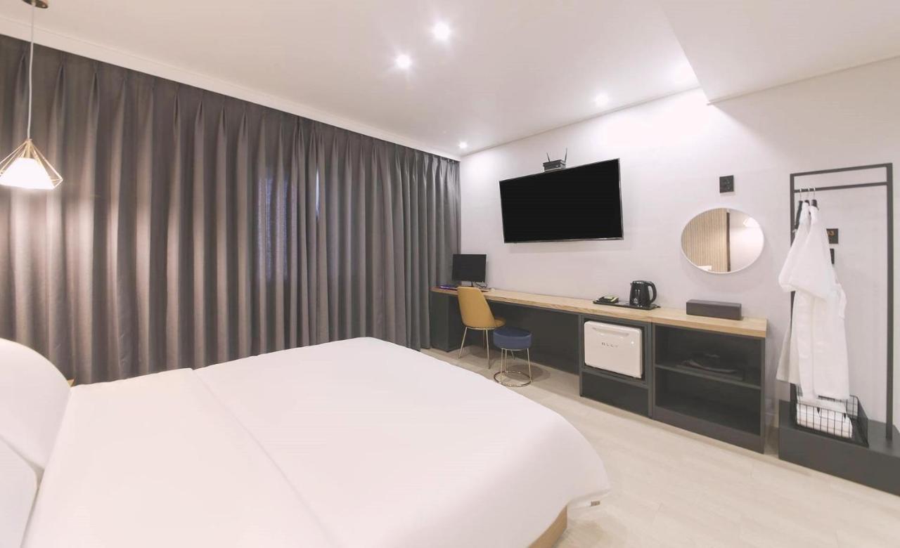 Ariel Hotel Пусан Экстерьер фото