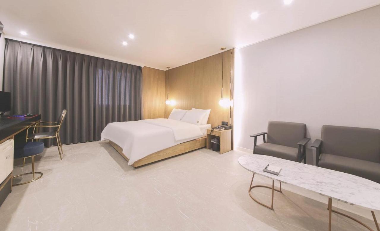 Ariel Hotel Пусан Экстерьер фото