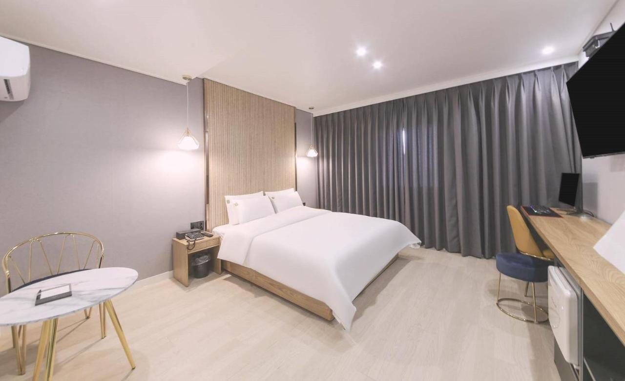 Ariel Hotel Пусан Экстерьер фото
