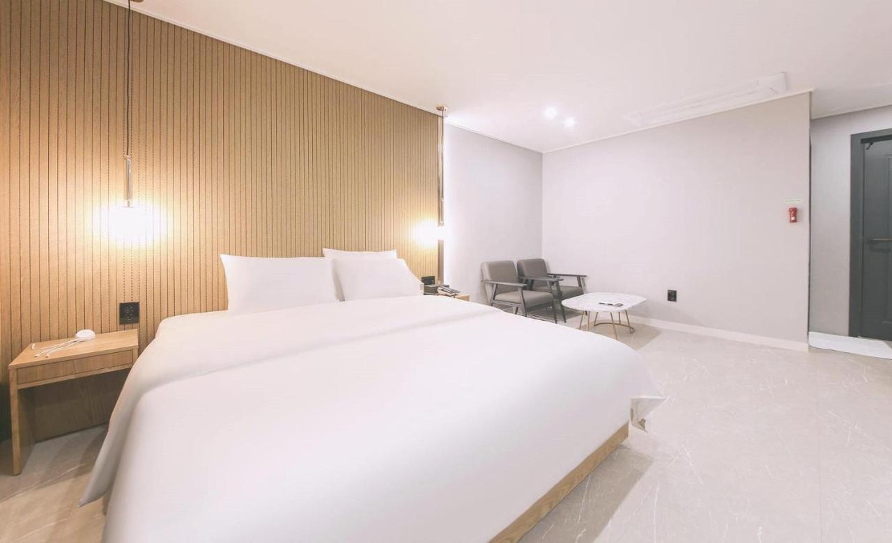 Ariel Hotel Пусан Экстерьер фото